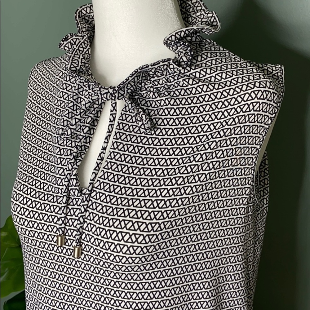 The Limited Printed Ruffle Top XS - Picture 3 of 6